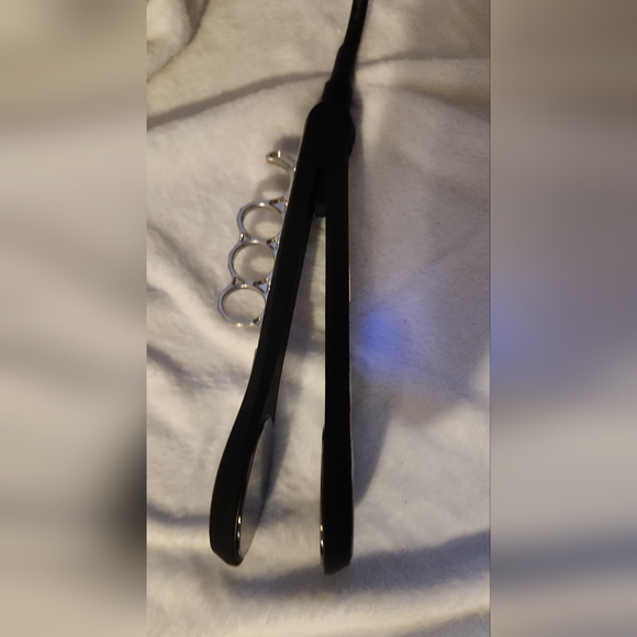 Beauty and Pin-up Design of the iron is the perfect tip for curling pins - Picture 3 of 8